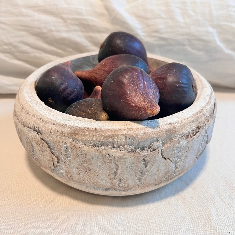 primitive looking bowl with realistic faux figs